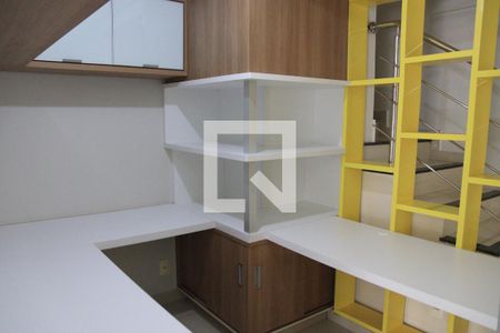 Sala de casa de condomínio para alugar com 3 quartos, 230m² em Parque Industrial de Goiania, Goiânia