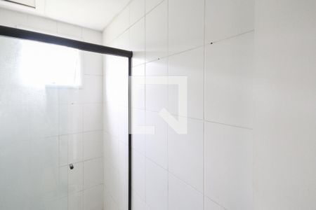 Banheiro de apartamento para alugar com 2 quartos, 50m² em Furnas, São Paulo