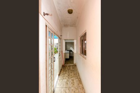 Corredor de casa para alugar com 2 quartos, 85m² em Vila Pereira Barreto, São Paulo