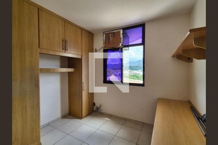 Quarto  de apartamento para alugar com 3 quartos, 95m² em Recreio dos Bandeirantes, Rio de Janeiro