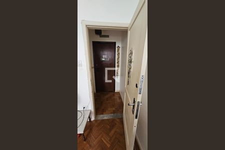 Corredor de apartamento para alugar com 3 quartos, 83m² em Humaitá, Rio de Janeiro