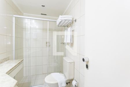 Banheiro de apartamento para alugar com 1 quarto, 40m² em Itaim Bibi, São Paulo