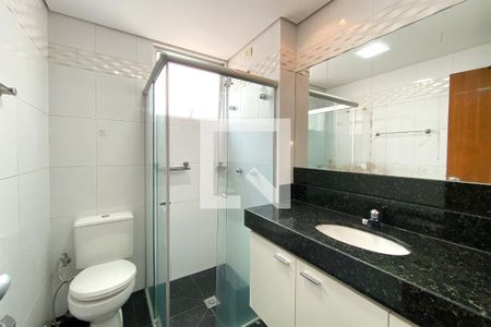 Banheiro da Suíte 1 de apartamento para alugar com 2 quartos, 150m² em Savassi, Belo Horizonte