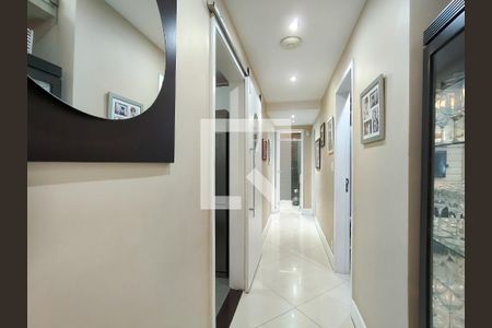 Corredor de apartamento à venda com 4 quartos, 235m² em Vila Isabel, Rio de Janeiro