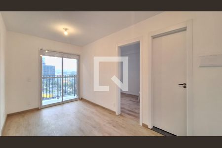 Sala/Cozinha/Área de serviço  de apartamento para alugar com 2 quartos, 37m² em Bom Retiro, São Paulo