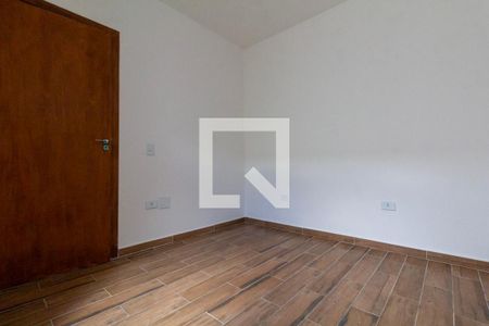 Quarto 1 de apartamento para alugar com 2 quartos, 45m² em Jardim Eliane, São Paulo