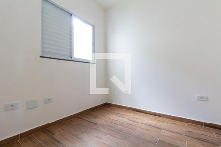 Quarto 2 de apartamento para alugar com 2 quartos, 45m² em Jardim Eliane, São Paulo