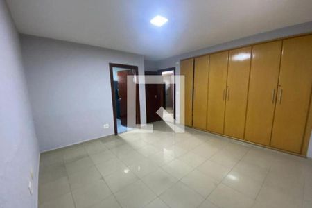 Casa à venda com 3 quartos, 367m² em Vila Gilda, Santo André
