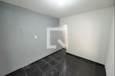 Quarto de casa para alugar com 2 quartos, 100m² em Jardim da Luz, Taubaté