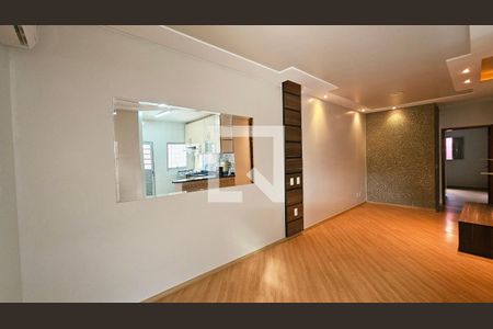 Casa à venda com 3 quartos, 129m² em Jardim Sarapiranga, Jundiaí