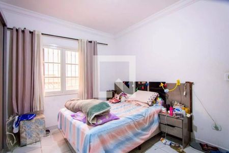 Casa à venda com 4 quartos, 224m² em Parque Novo Oratório, Santo André