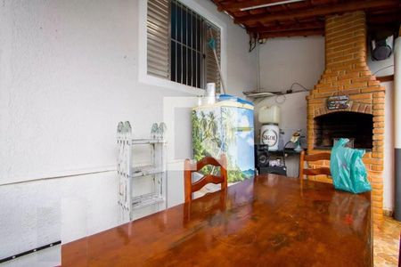 Casa à venda com 4 quartos, 224m² em Parque Novo Oratório, Santo André