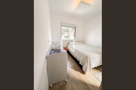 Quarto de apartamento para alugar com 2 quartos, 54m² em Jardim Recanto Suave, Cotia