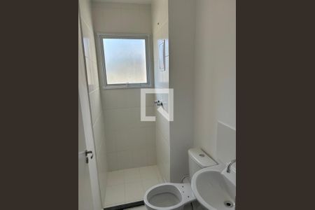 Banheiro de apartamento para alugar com 2 quartos, 54m² em Jardim Recanto Suave, Cotia