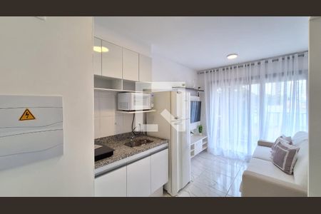 Sala/Cozinha/Área de serviço de apartamento para alugar com 1 quarto, 32m² em Pompeia, São Paulo