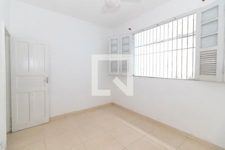Quarto 1 de casa para alugar com 2 quartos, 55m² em Realengo, Rio de Janeiro