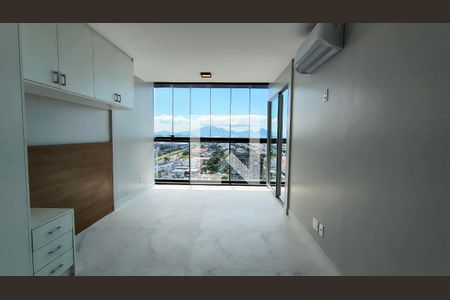 Suíte  de apartamento para alugar com 2 quartos, 83m² em Recreio dos Bandeirantes, Rio de Janeiro