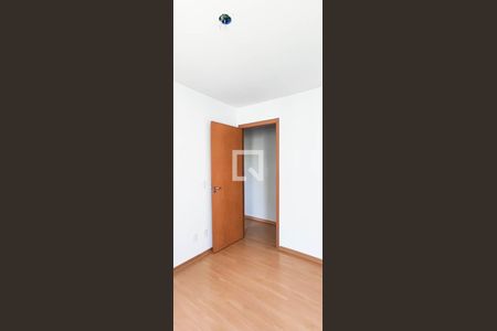Quarto 1 de apartamento para alugar com 2 quartos, 40m² em Campo Grande, Rio de Janeiro