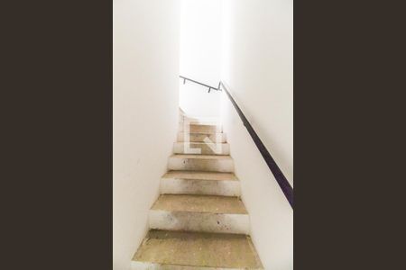 Escada de casa de condomínio à venda com 4 quartos, 154m² em Residencial Onze (alphaville), Santana de Parnaíba