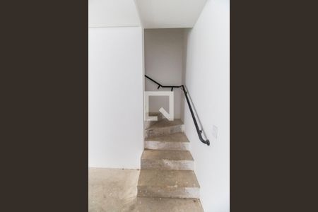 Escada de casa de condomínio à venda com 4 quartos, 154m² em Residencial Onze (alphaville), Santana de Parnaíba