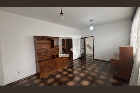 Sala  de casa à venda com 3 quartos, 208m² em Vila Helena, Santo André