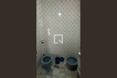 Banheiro de casa à venda com 3 quartos, 208m² em Vila Helena, Santo André