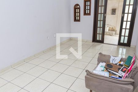Sala de casa para alugar com 2 quartos, 100m² em Inhoaíba, Rio de Janeiro