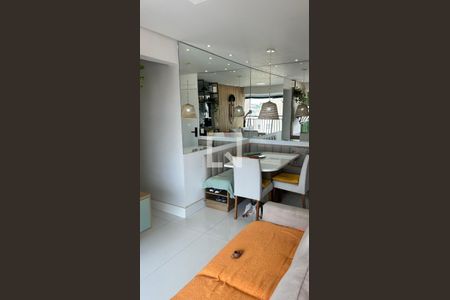 Sala de apartamento à venda com 2 quartos, 51m² em São Pedro, Osasco