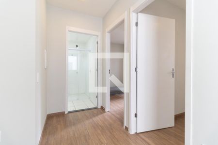 Corredor de apartamento para alugar com 2 quartos, 44m² em Jardim Maria Estela, São Paulo