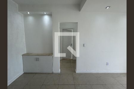 Corredor de apartamento para alugar com 2 quartos, 54m² em Jardim Sulacap, Rio de Janeiro