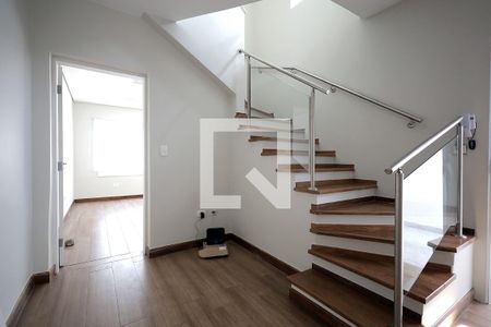 Sala de casa para alugar com 2 quartos, 121m² em Vila Alpina, Santo André