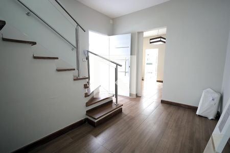 Sala de casa para alugar com 2 quartos, 121m² em Vila Alpina, Santo André