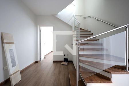 Sala de casa para alugar com 2 quartos, 121m² em Vila Alpina, Santo André