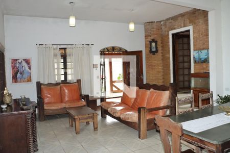 Casa para alugar com 4 quartos, 450m² em Casa Blanca, Cotia