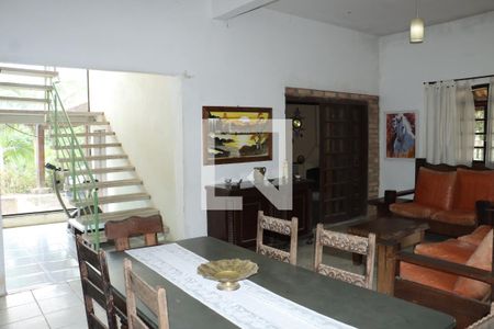 Casa para alugar com 4 quartos, 450m² em Casa Blanca, Cotia