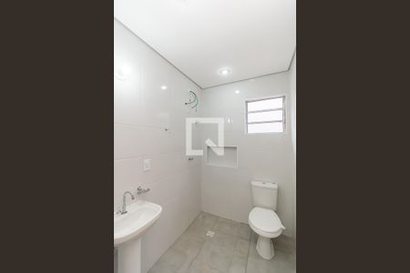 Banheiro de casa para alugar com 1 quarto, 44m² em Vila Ema, São Paulo
