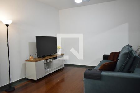 Sala de casa à venda com 3 quartos, 250m² em Planalto Paulista, São Paulo