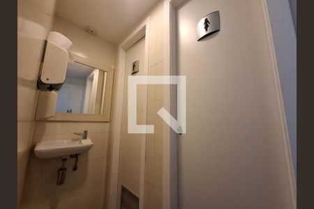 Banheiro  de apartamento à venda com 1 quarto, 130m² em Centro, Rio de Janeiro