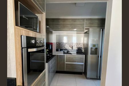 Cozinha de apartamento à venda com 2 quartos, 134m² em Mansões Santo Antônio, Campinas