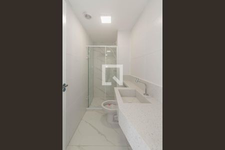 Banheiro de apartamento para alugar com 2 quartos, 33m² em Jardim Caravelas, São Paulo