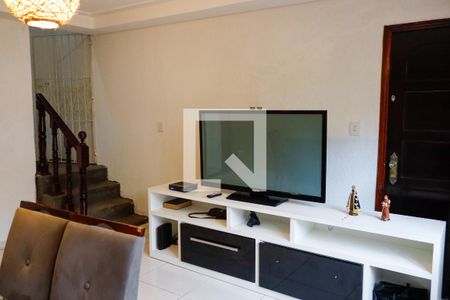 sala de casa para alugar com 4 quartos, 250m² em Vila Yolanda, Osasco