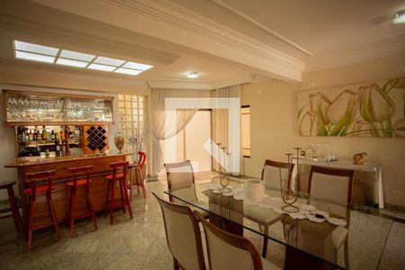 SALA de casa à venda com 3 quartos, 260m² em Parque Sao Domingos, São Paulo