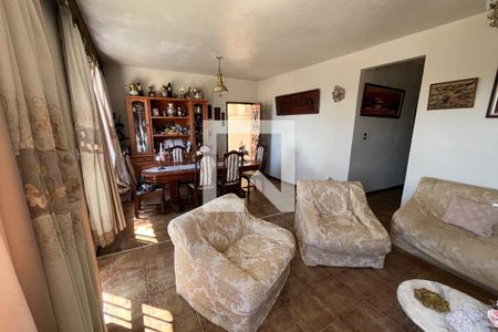 Sala de casa à venda com 4 quartos, 245m² em Bancários, Rio de Janeiro
