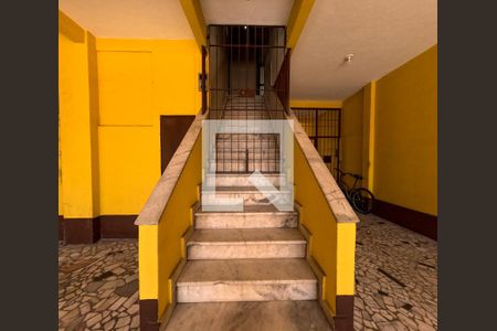 Hall de entrada de apartamento para alugar com 2 quartos, 70m² em Vista Alegre, Rio de Janeiro