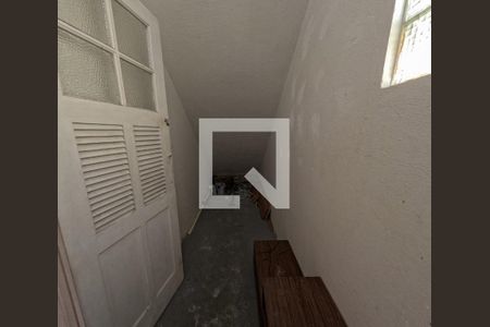 Porão de apartamento para alugar com 2 quartos, 70m² em Vista Alegre, Rio de Janeiro