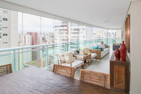Varanda de apartamento para alugar com 3 quartos, 190m² em Vila Romana, São Paulo