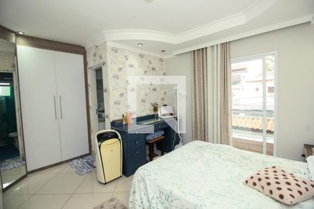 Suíte de casa à venda com 3 quartos, 222m² em Parque Sao Vicente, Santo André