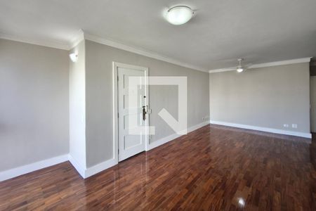 Sala de apartamento à venda com 3 quartos, 130m² em Cambuí, Campinas