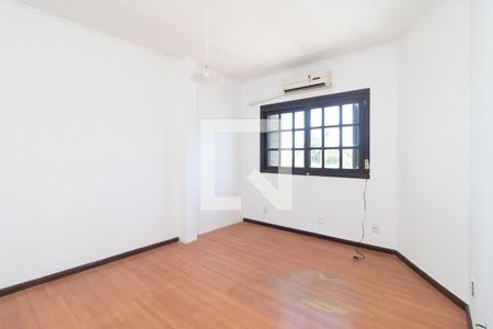 Quarto 1 de casa à venda com 3 quartos, 182m² em Cristal, Porto Alegre