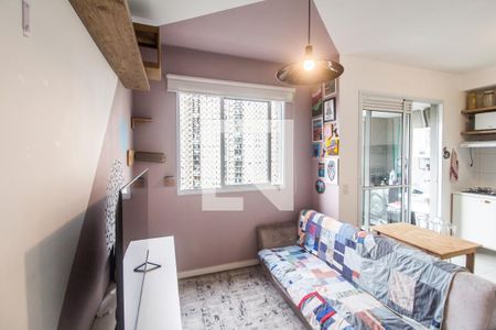 Sala  de apartamento para alugar com 1 quarto, 40m² em Jardim Tupanci, Barueri